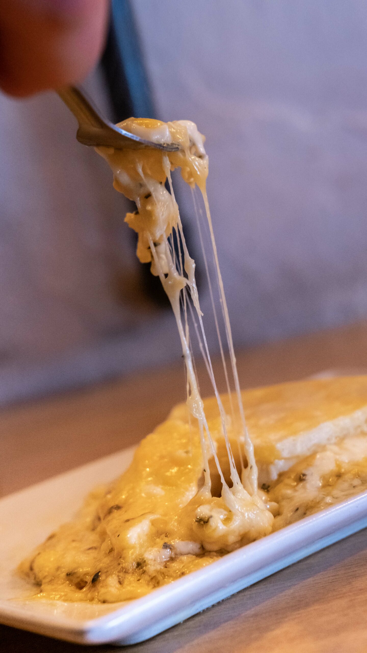 Tortilla rellena mil quesos